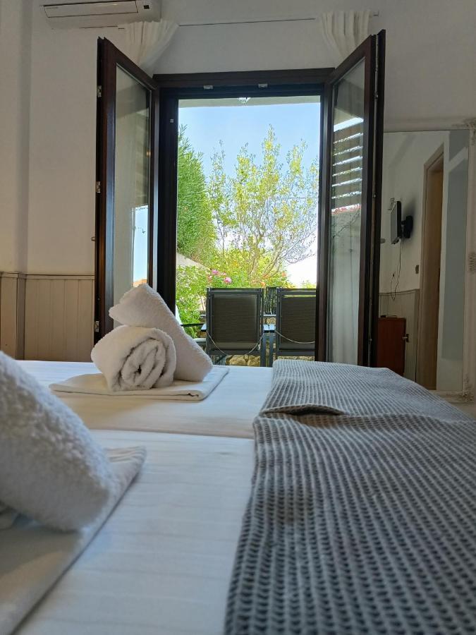Ferienwohnung Marios Garden House Áfitos Zimmer foto